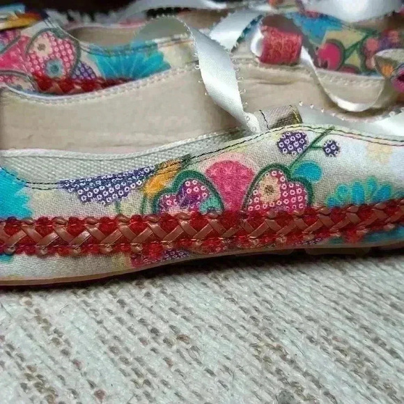 Xiruyi Floral/Paisley Ballet Flats - Picture 3 of 7